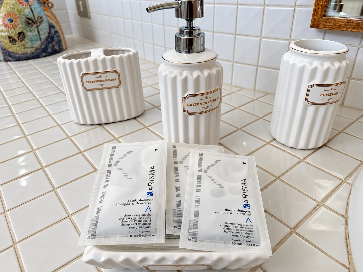 Bagno Padronale amenities: toothbrush holder, lotion dispenser and tumbler