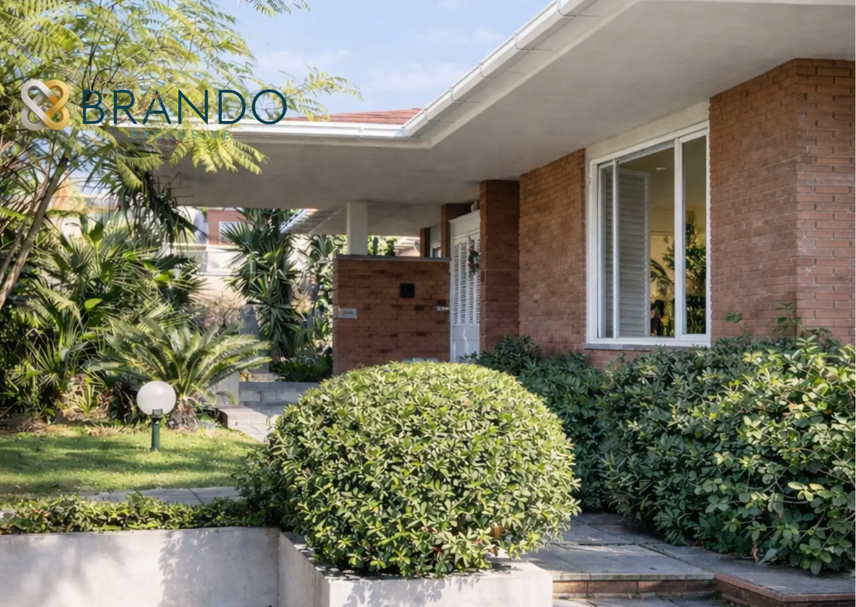 Villa Brando entrance